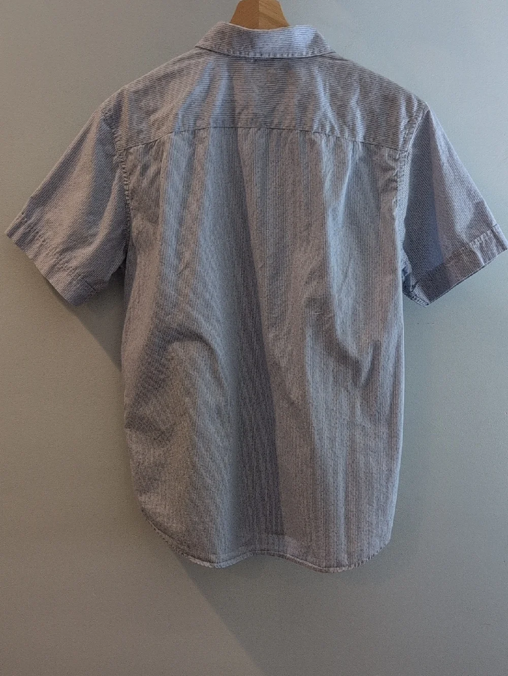 Banana Republic Men's Medium Regular Fit Short Sleeve Button Down Shirt